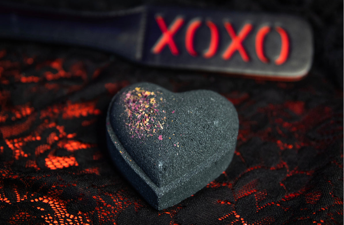 Black Rose Heart Bath Bomb
